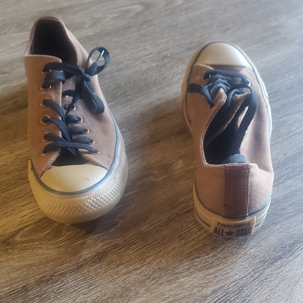 Converse shoes, Chuck Taylor 5.5 mens 7.5 womens